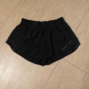 SOLD ON MERCARI Lululemon Hotty Hot 2.5” Low Rise